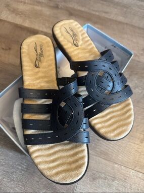 Navy Slip-On Sandals with Decorative Knot